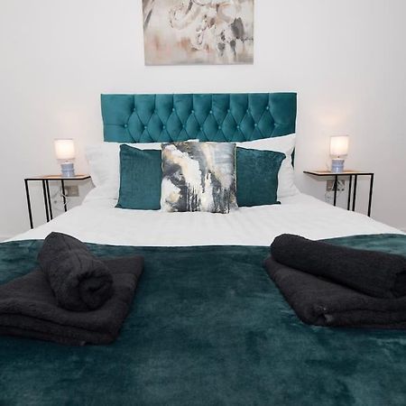 Deluxe 2 Bed York Flat With Gym Sleeps 6 Apartman Kültér fotó
