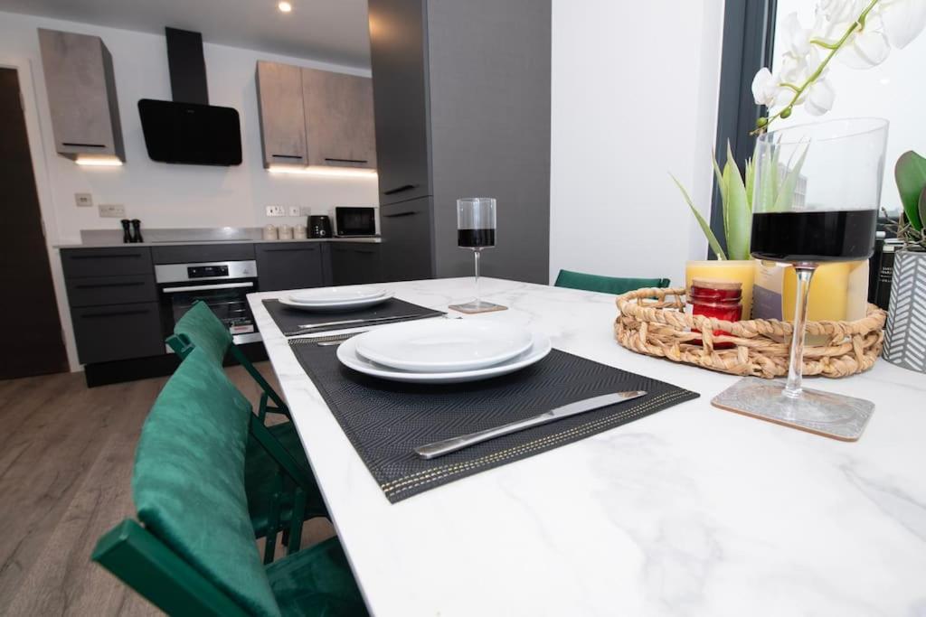 Deluxe 2 Bed York Flat With Gym Sleeps 6 Apartman Kültér fotó